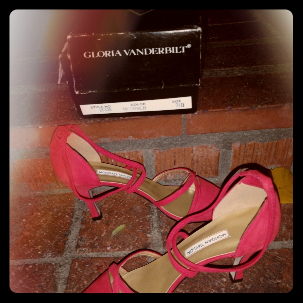 Gloria Vanderbilt heels